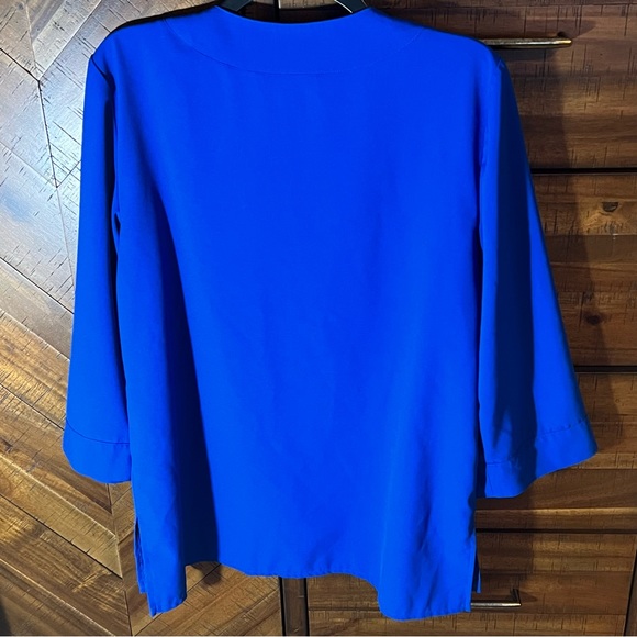 August Silk Top - Picture 2 of 3